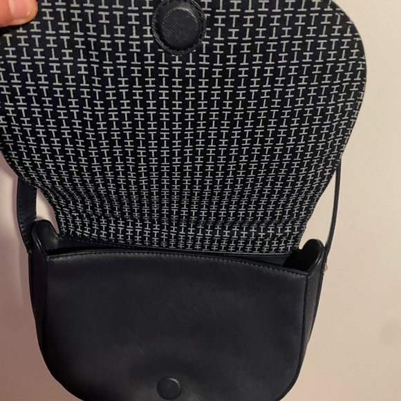 Tommy Hilfiger navy blue satchel bag - Picture 8 of 9